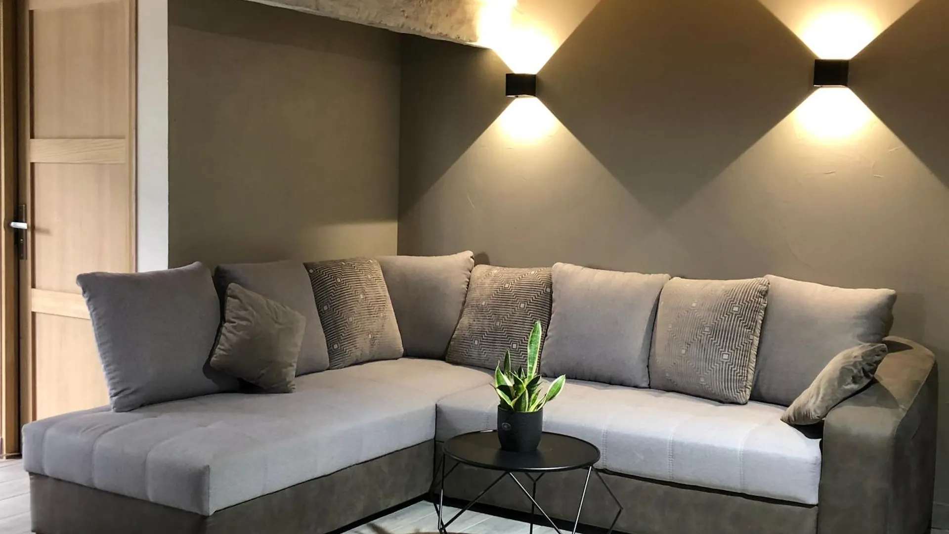 Gite Moderne Au Calme - Tout Confort - Jolie Vue Lugagnan Casa de Férias
