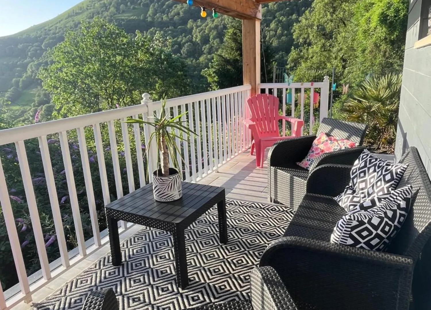 Gite Moderne Au Calme - Tout Confort - Jolie Vue Lugagnan 0*,  França