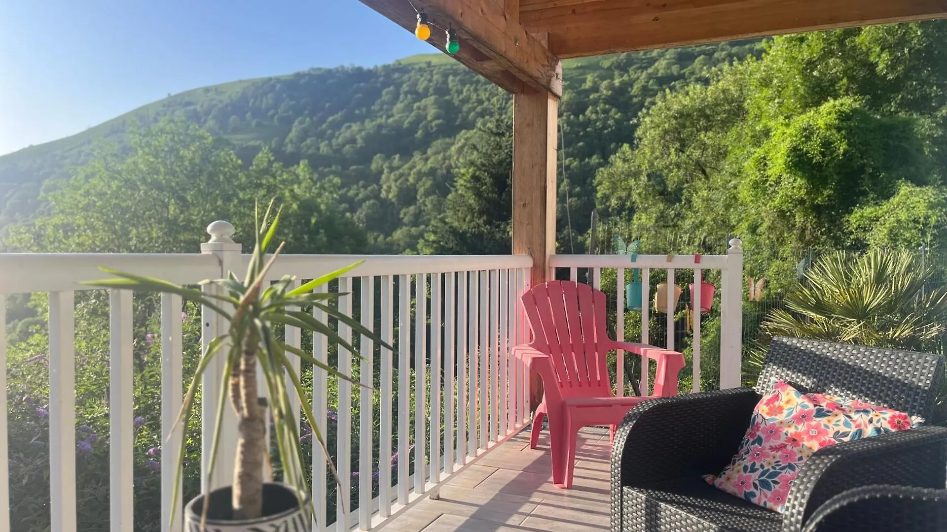 Gite Moderne Au Calme - Tout Confort - Jolie Vue Lugagnan 0*,  França